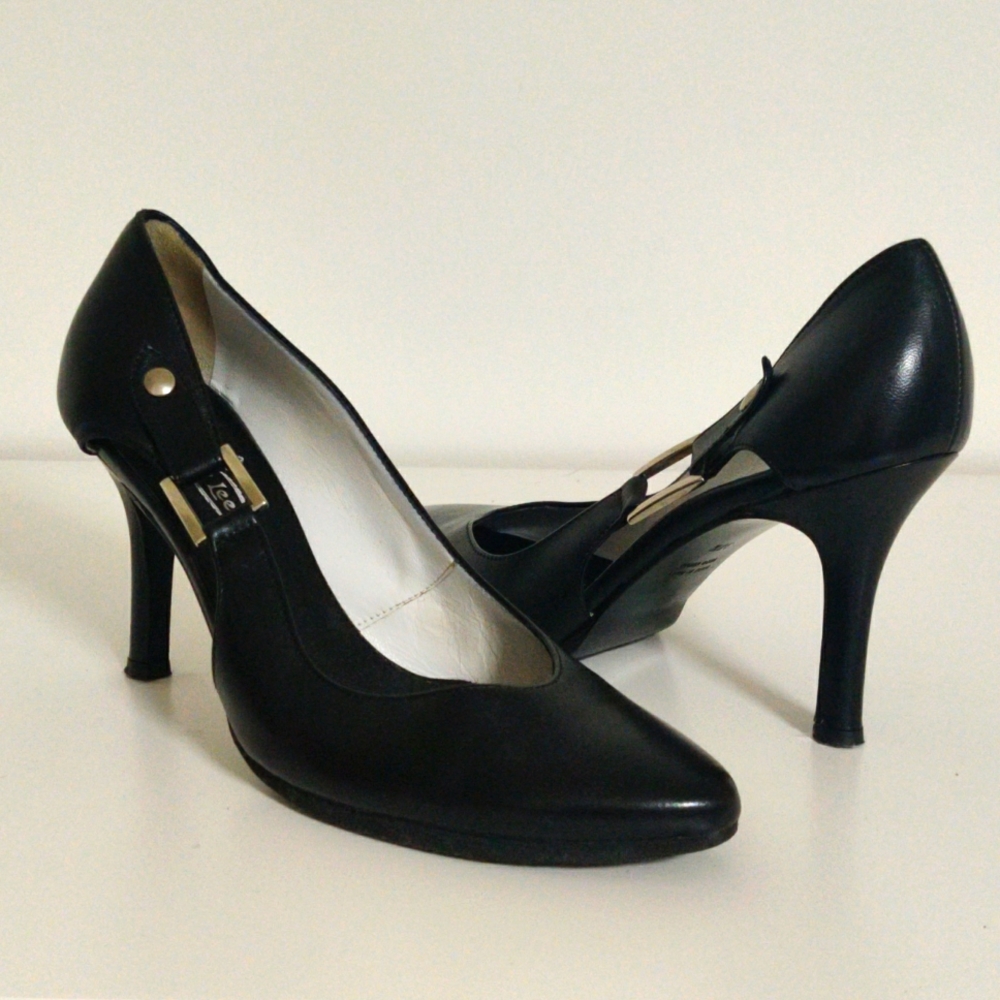 Heels 3 inches black made in Italy leather size 37 1/2(fits 7 1/2)by Vero Cuoio